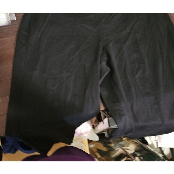 Chico's Fabulously Slimming Ponte Slim Black Pants 2.5R - Picture 4 of 7